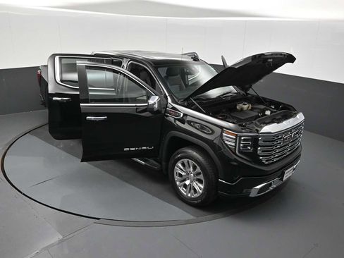 Used 2024 GMC Sierra 1500 Denali w/ Technology Package AWD/4WD image 26