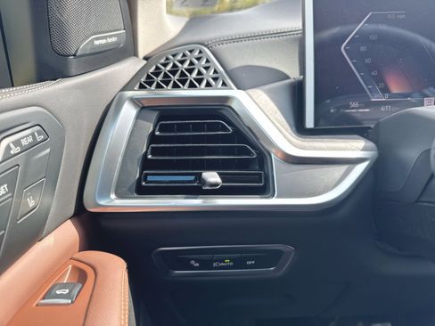 New 2026 BMW X7 xDrive40i AWD/4WD image 22