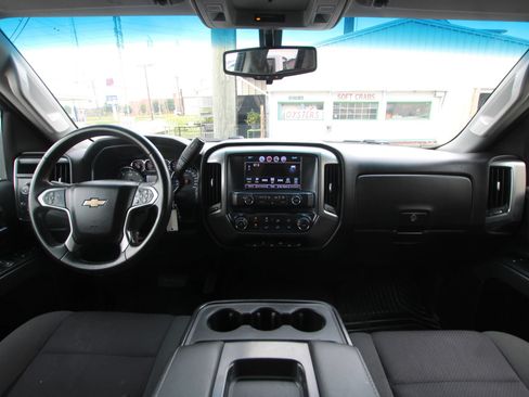 Used 2018 Chevrolet Silverado 1500 LT AWD/4WD image 13