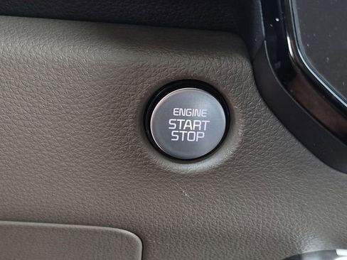 Used 2025 Kia Carnival LXS image 38