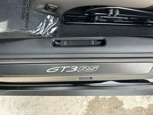 Used 2025 Porsche 911 GT3 RS RWD image 19