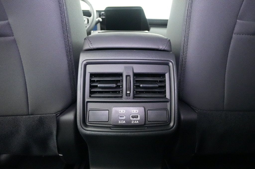 Used 2026 Subaru Outback Premium AWD/4WD image 17