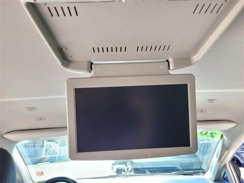 Certified 2018 Chrysler Pacifica Touring-L image 17