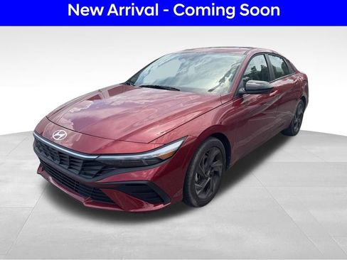 Used 2026 Hyundai Elantra Sport FWD image 2