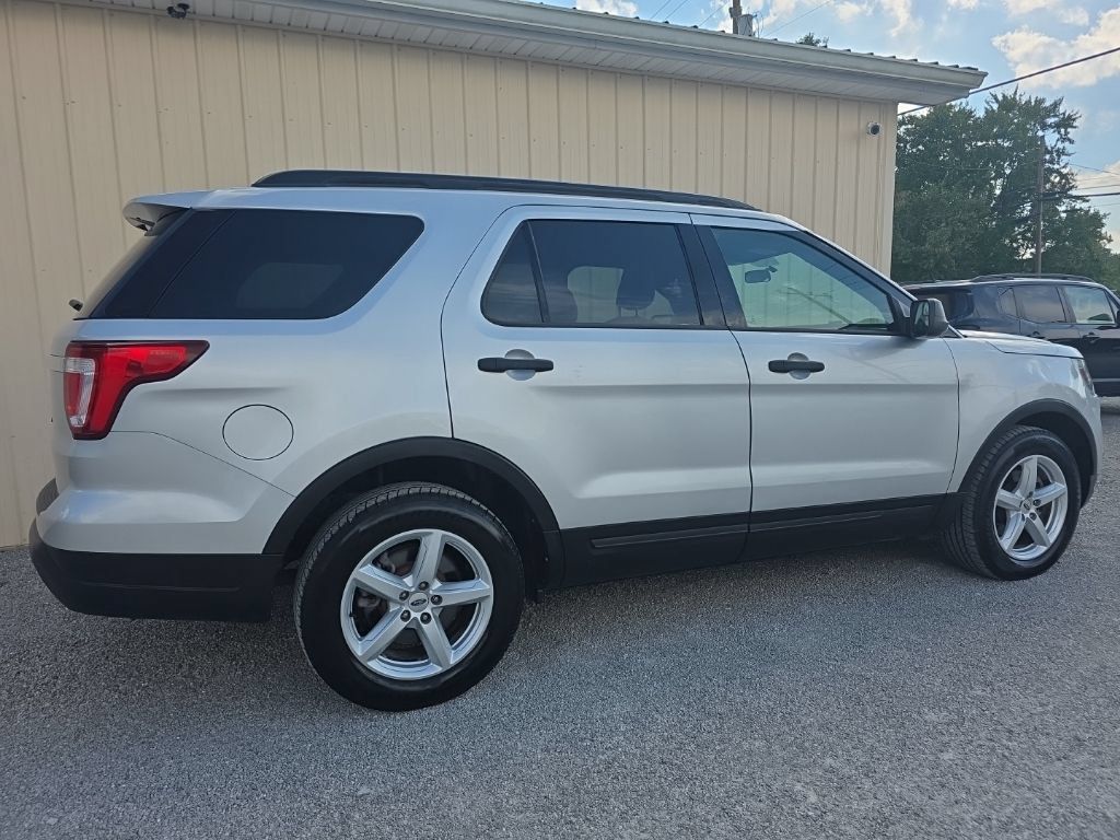 Used 2019 Ford Explorer FWD image 4