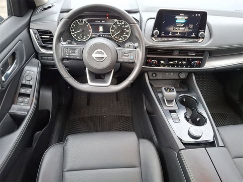 Used 2024 Nissan Rogue SV w/ SV Premium Package image 21