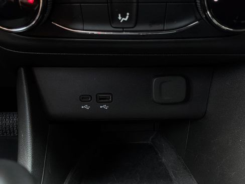 Used 2025 Buick Encore GX Preferred FWD image 24
