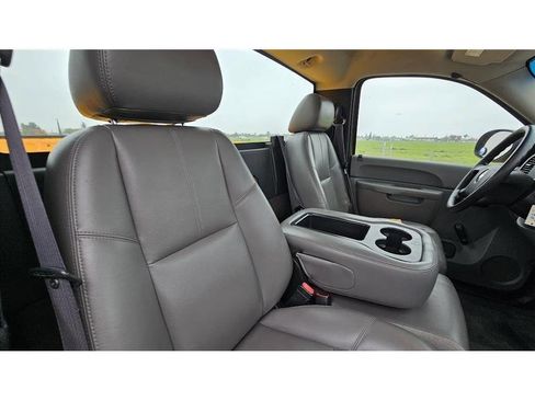 Used 2011 Chevrolet Silverado 2500 W/T image 26