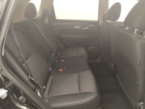 Used 2018 Nissan Rogue SV FWD image 19