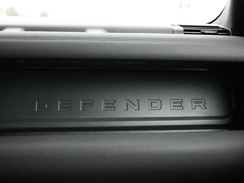 Used 2022 Land Rover Defender 90 X-Dynamic S image 17