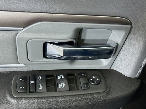 Used 2024 RAM 1500 Classic SLT image 22