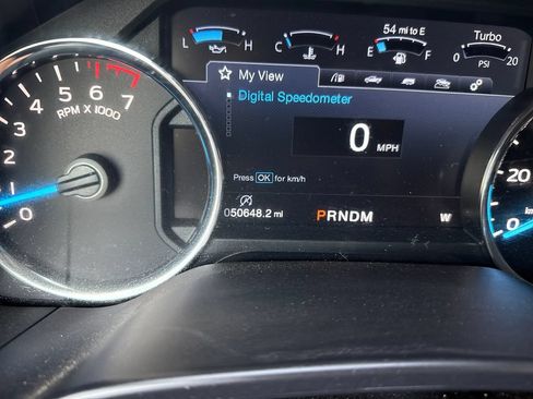 Used 2019 Ford F150 Lariat w/ Equipment Group 502A Luxury AWD/4WD image 16