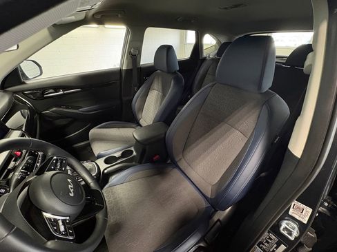 Used 2024 Kia Seltos S image 19