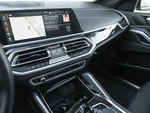 Used 2023 BMW X6 xDrive40i w/ Climate Comfort Package image 10