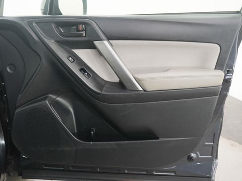 Used 2016 Subaru Forester 2.5i Premium w/ Popular Package #2 image 11