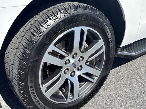 Certified 2022 Ford Expedition Limited AWD/4WD image 16