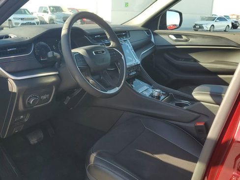 New 2025 Jeep Grand Cherokee L Altitude image 21