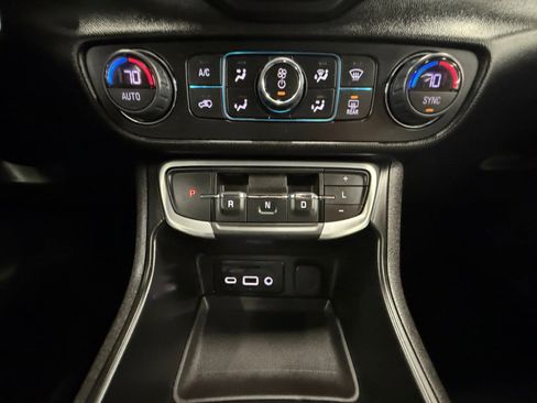 Used 2024 GMC Terrain SLT w/ Tech Package image 20