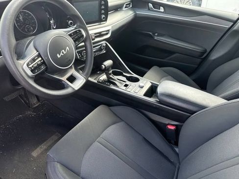 Used 2022 Kia K5 LX FWD image 9