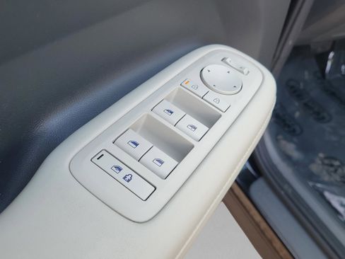 Used 2024 Hyundai Santa Fe SEL image 18