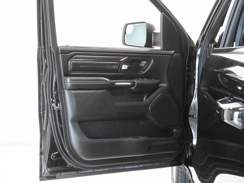 Used 2023 RAM 1500 Limited AWD/4WD image 11