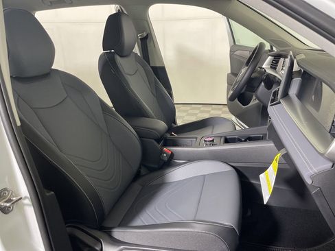 New 2026 Volkswagen Tiguan SE image 23