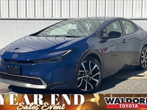 New 2026 Toyota Prius Plug-In Hybrid image 2