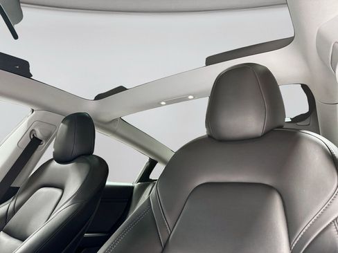 Used 2021 Tesla Model 3 Standard Range Plus image 24