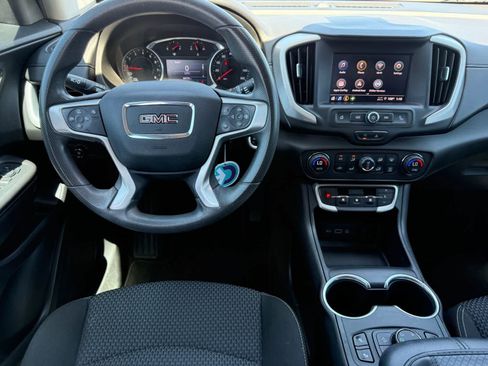 Used 2022 GMC Terrain SLE w/ Driver Convenience Package AWD/4WD image 13