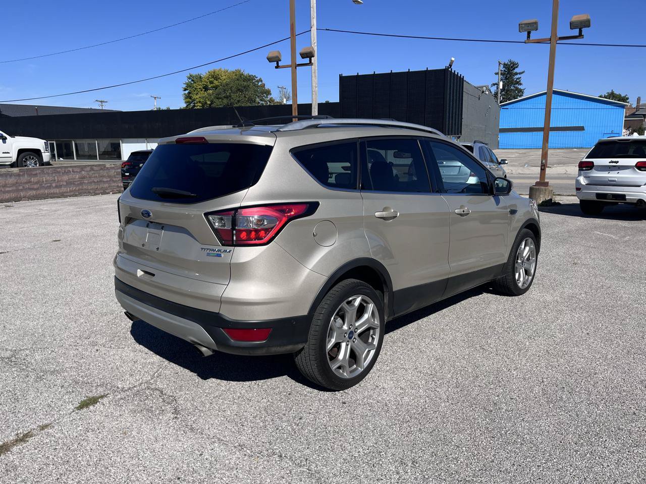 Used 2018 Ford Escape Titanium w/ Ford Safe & Smart Package AWD/4WD image 3