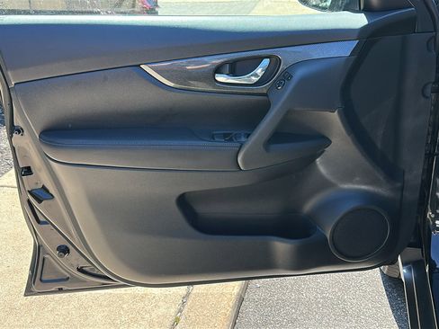 Used 2016 Nissan Rogue SL w/ SL Premium Package AWD/4WD image 15