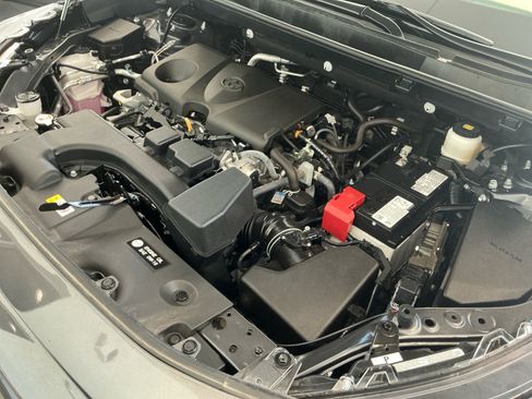 Used 2025 Toyota RAV4 Limited w/ Advanced Technology Package FWD image 21