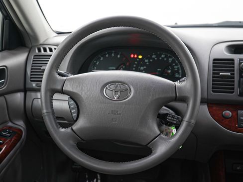 Used 2004 Toyota Camry XLE FWD image 15