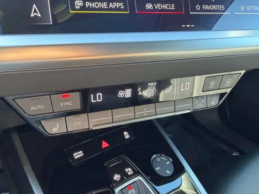 Used 2023 Audi Q4 e-tron Premium Plus AWD/4WD image 22