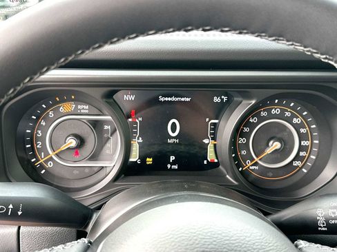 New 2026 Jeep Wrangler Unlimited Rubicon AWD/4WD image 19