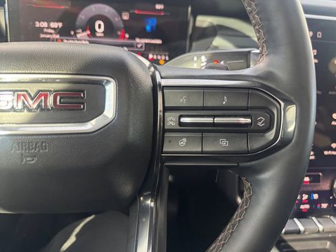 Used 2024 GMC Acadia AT4 w/ Luxury Package image 22