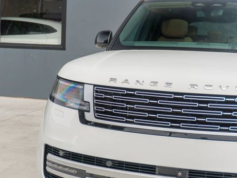 Used 2024 Land Rover Range Rover Long Wheelbase Autobiography AWD/4WD image 31
