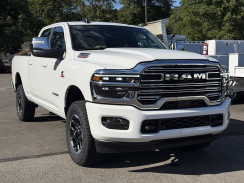 Used 2026 RAM 2500 Laramie AWD/4WD image 6