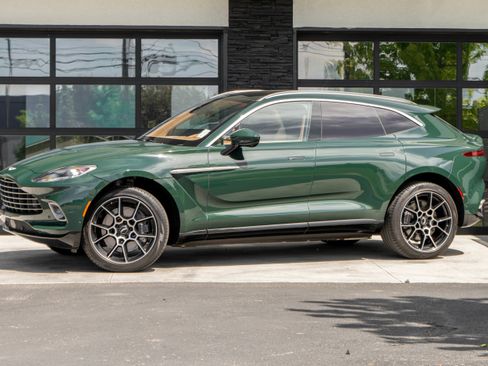 Used 2021 Aston Martin DBX AWD/4WD image 2