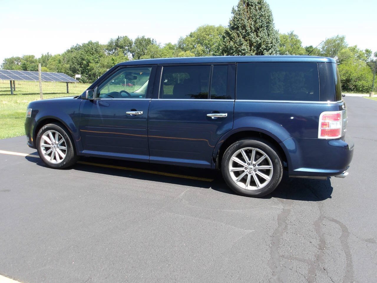 Used 2017 Ford Flex Limited FWD image 12
