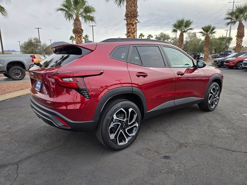 Used 2025 Chevrolet Trax RS w/ Driver Confidence Package image 6