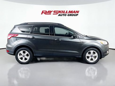Used 2016 Ford Escape SE w/ Equipment Group 201A FWD image 8