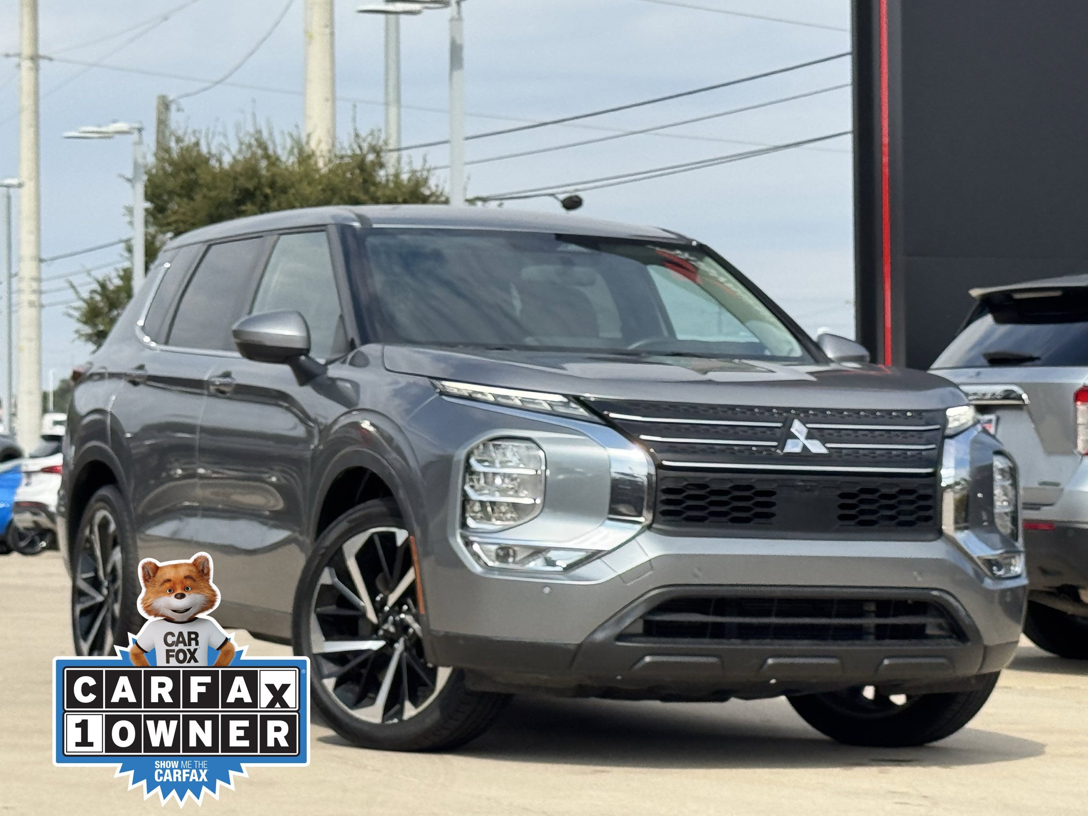 Used 2024 Mitsubishi Outlander SE FWD image 2