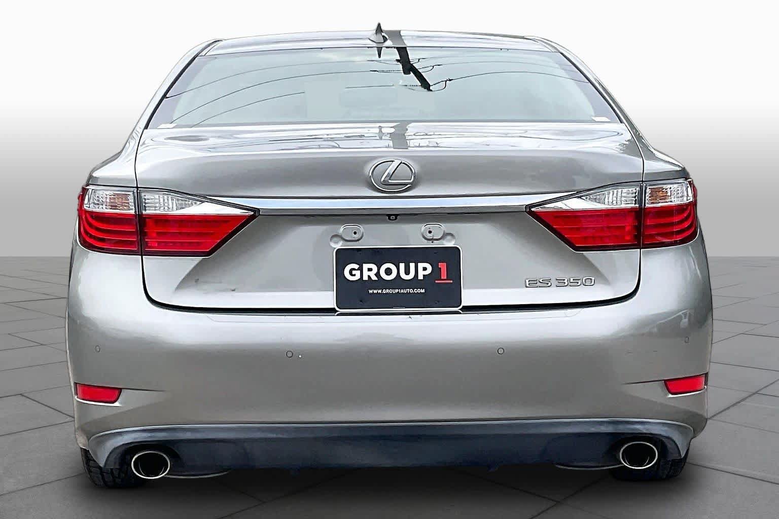 Used 2015 Lexus ES 350 w/ Luxury Package FWD image 5