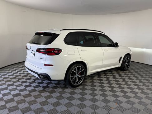 Used 2024 BMW X5 sDrive40i w/ M Sport Package RWD image 9