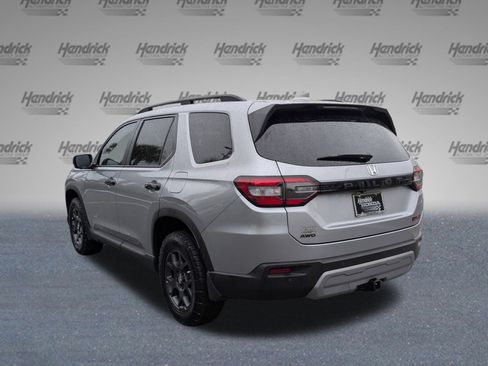 Certified 2025 Honda Pilot TrailSport image 7