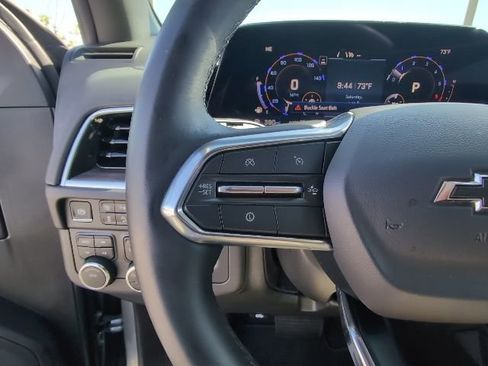 Used 2025 Chevrolet Suburban Z71 AWD/4WD image 14