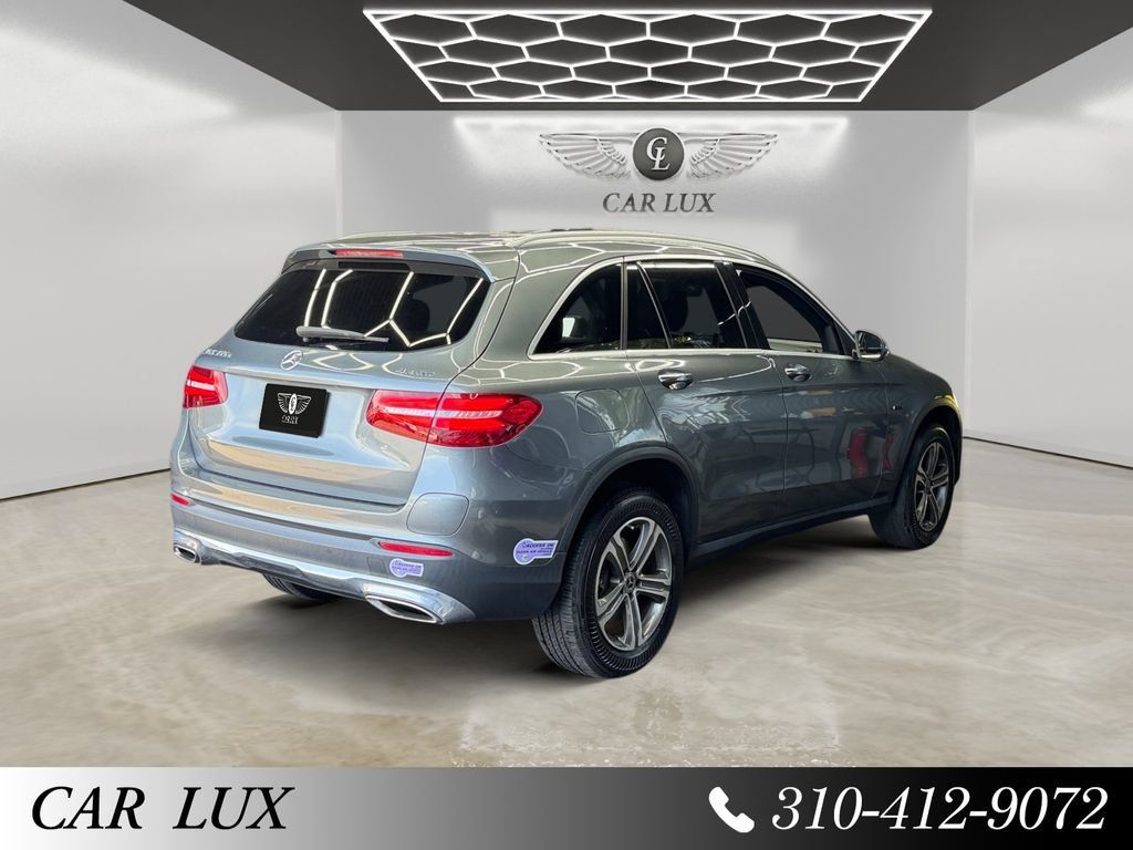 Used 2019 Mercedes-Benz GLC 350e 4MATIC w/ Premium Package image 5