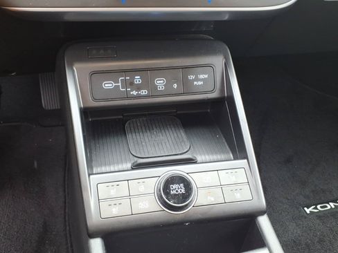 Certified 2024 Hyundai Kona Limited FWD image 27