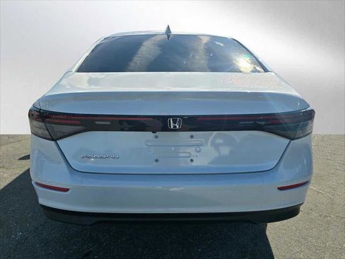 Used 2024 Honda Accord EX image 4